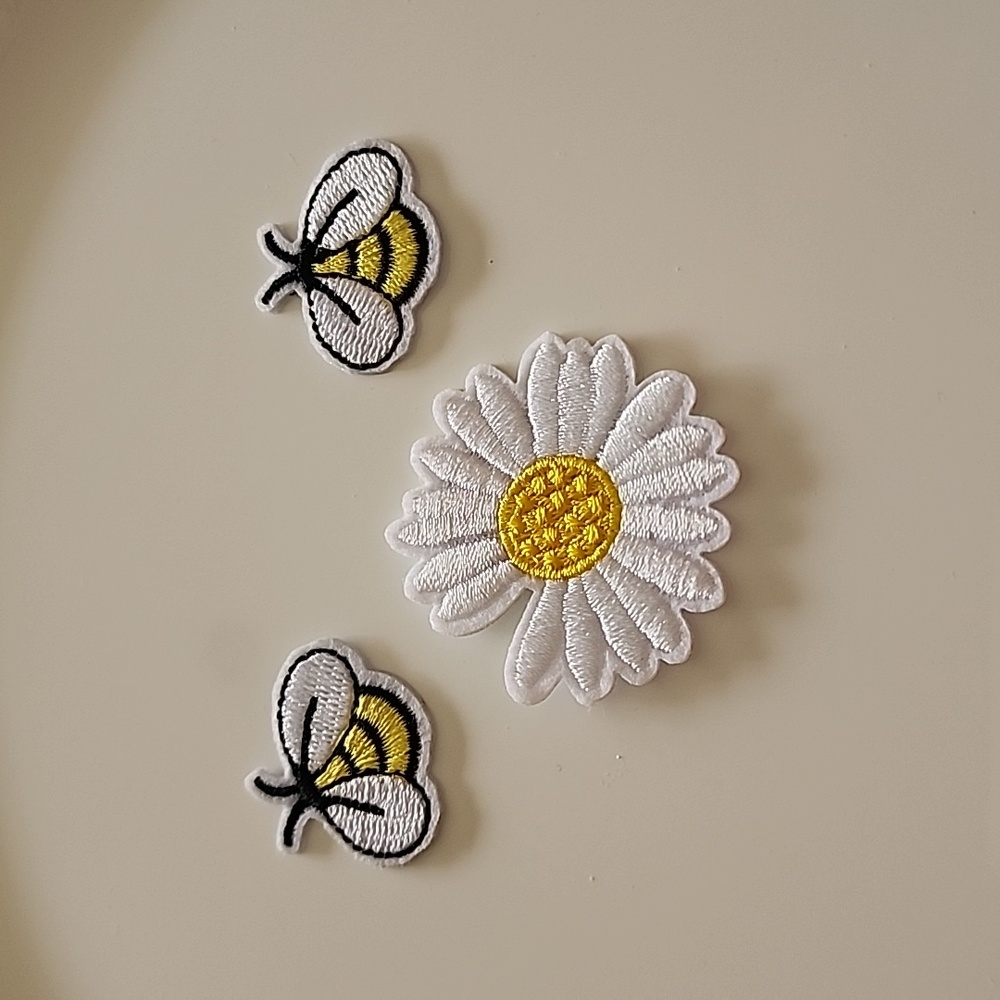 BUNDLE OF 3 DAISY  BUMBLEBEE  IRON ON PATCH